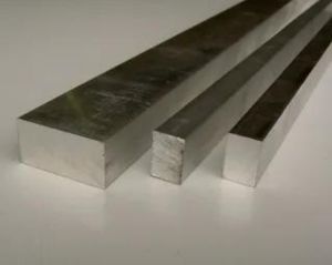 Barres rectangulaires en aluminium