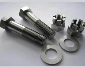 Attaches en alliage de nickel